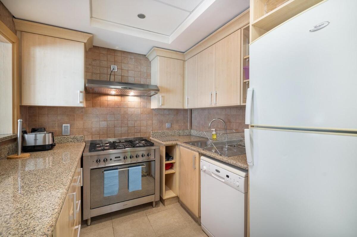 Elegant 3br Near In Palm Jumeirah Apartment *